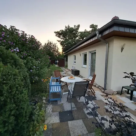 Peaceful House Near Lakes - Ron